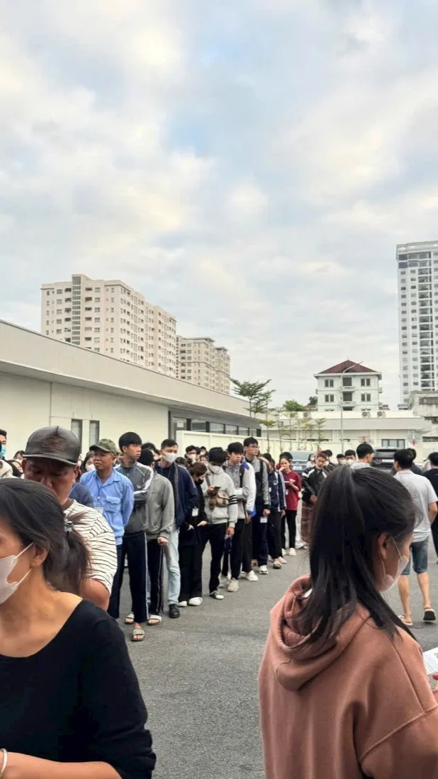 Cô Quỳnh cùng học viên