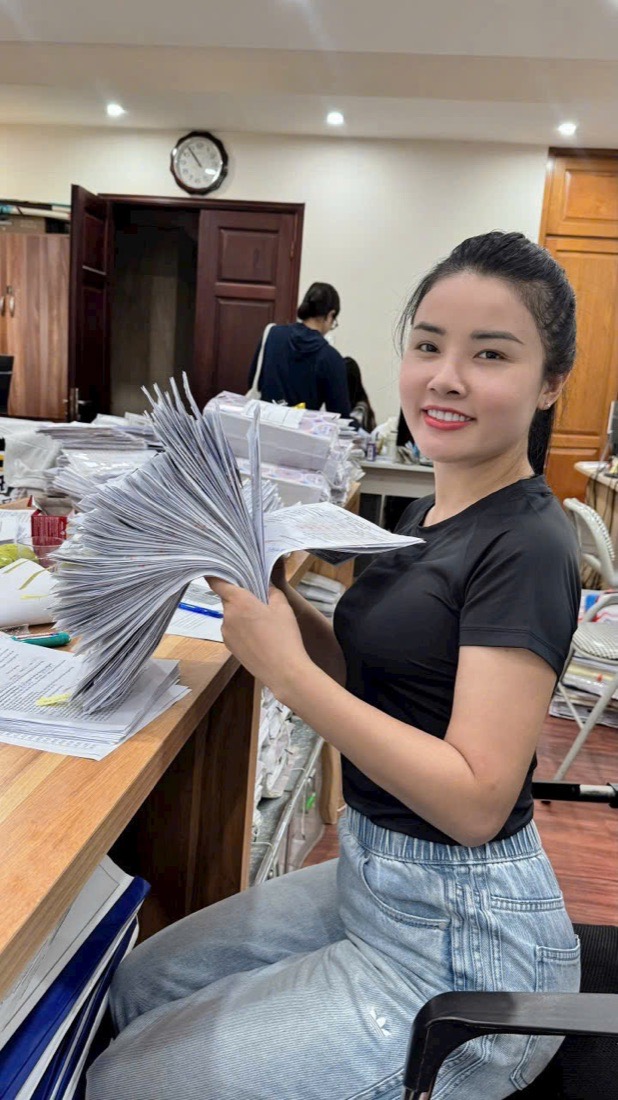 Cô Quỳnh cùng học viên