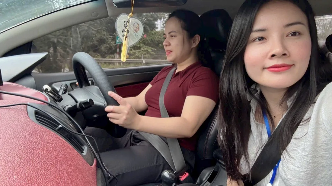 Cô Quỳnh cùng học viên