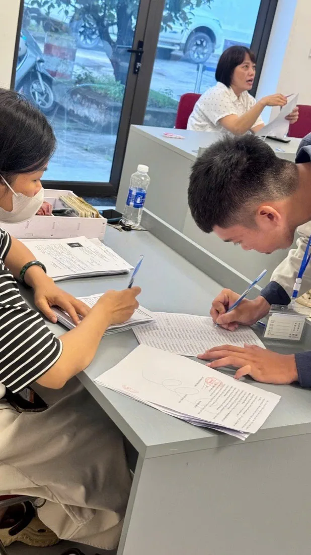 Cô Quỳnh cùng học viên