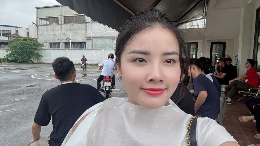 Cô Quỳnh cùng học viên