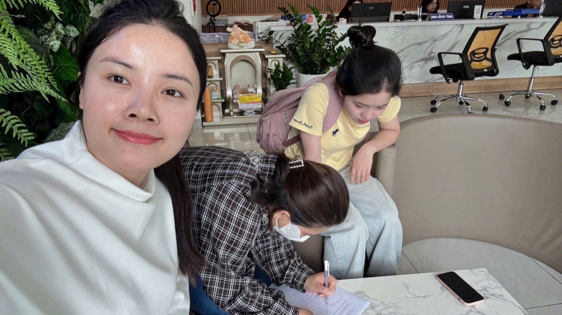 Cô Quỳnh cùng học viên