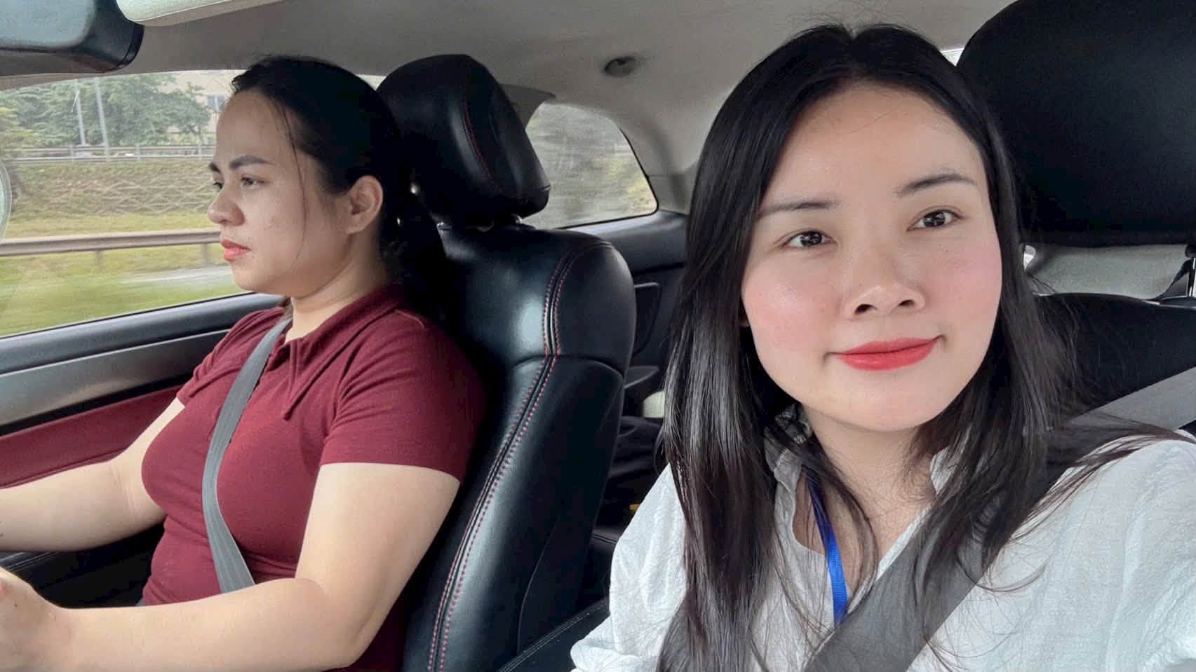 Cô Quỳnh ngồi cùng xe khi học viên tập lái
